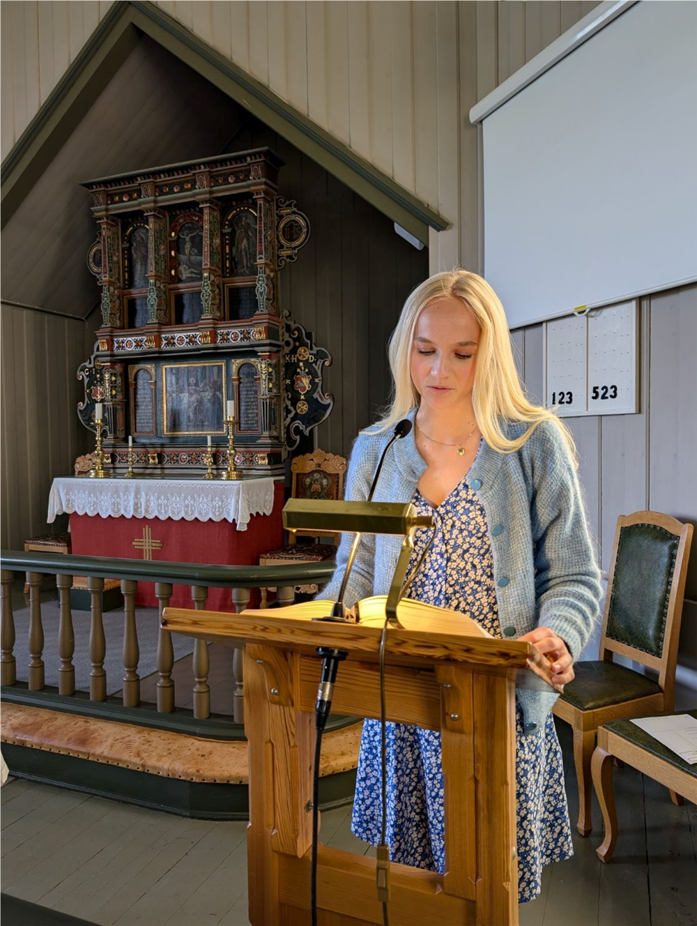 Sofia Ravnåsen-Solvang i Herefoss kirke